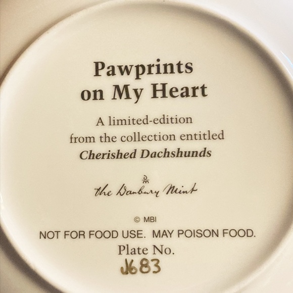 Pawprints On My Heart Plate from the Cherished Dachshunds Collection - Black Tan - Picture 3 of 6